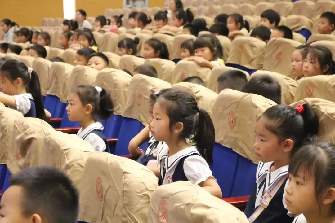 【泉引桥•春晖】小学零距离 成长初体验——幼儿园参观小学活动 第13张 【泉引桥•春晖】小学零距离 成长初体验——幼儿园参观小学活动 第13张