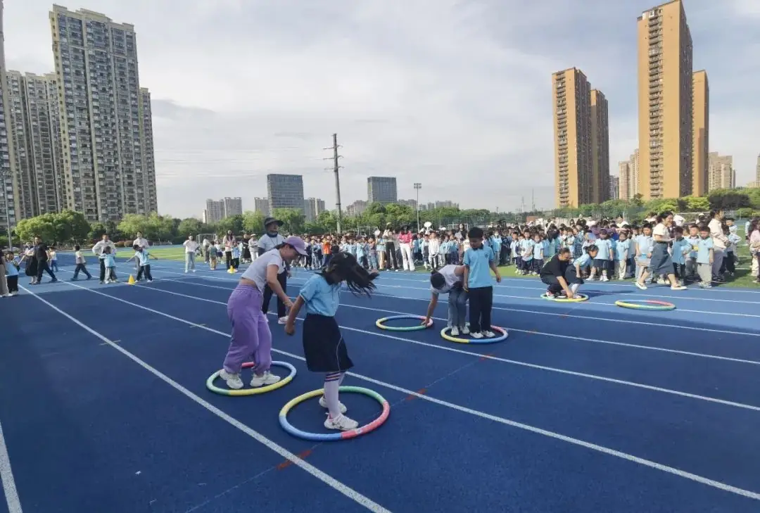 春城实验小学第十一届体育节来喽!精彩纷呈,邀您来看 第72张 春城实验小学第十一届体育节来喽!精彩纷呈,邀您来看 第72张