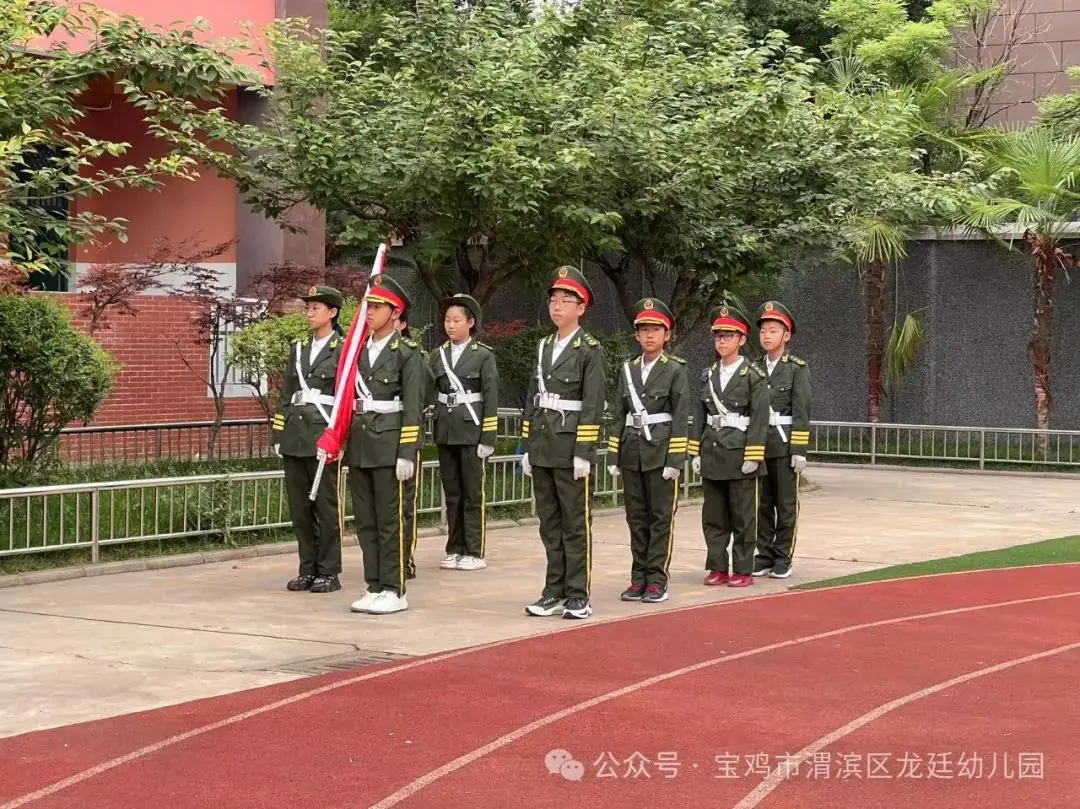 小学初体验 衔接助成长——宝鸡市渭滨区龙廷幼儿园参观小学活动 第7张 小学初体验 衔接助成长——宝鸡市渭滨区龙廷幼儿园参观小学活动 第7张