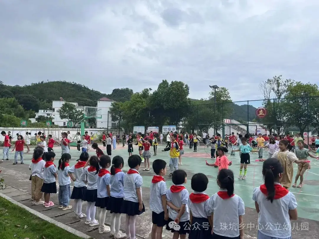 走进小学 体验成长--石城县珠坑乡中心公立幼儿园参观小学活动 第19张