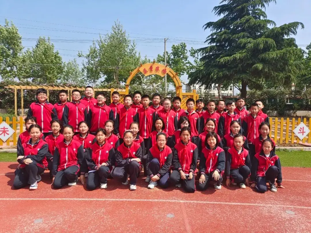 长清区实验小学开展“全'绿'以赴 共建美丽中国”主题升国旗仪式 第5张 长清区实验小学开展“全'绿'以赴 共建美丽中国”主题升国旗仪式 第5张