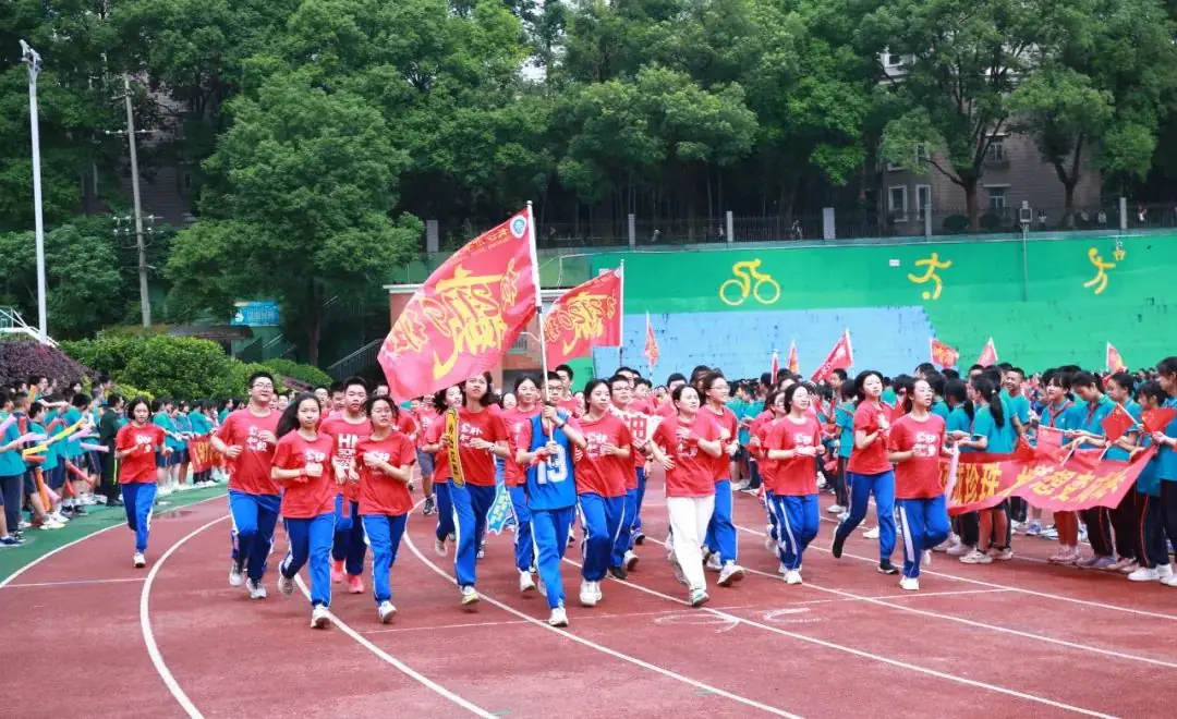 中考必胜 华益必胜 | 学校举行“激扬青春 决胜中考” 中考加油活动 第25张 中考必胜 华益必胜 | 学校举行“激扬青春 决胜中考” 中考加油活动 第25张