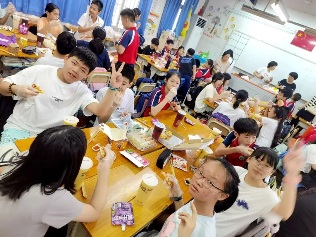 【幸福桂园】桂园小学六一儿童节:爱心义卖与美食嘉年华展现童心大爱 第28张