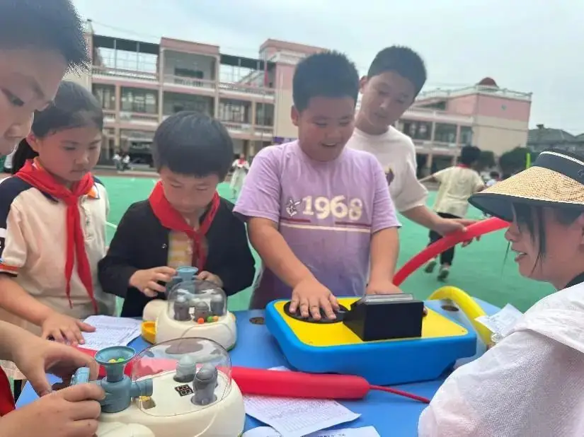 “家门口青少年宫”活动走进岩山小学、宁围小学新华校区、义桥二小、凤标小学和通惠小学 第8张 “家门口青少年宫”活动走进岩山小学、宁围小学新华校区、义桥二小、凤标小学和通惠小学 第8张