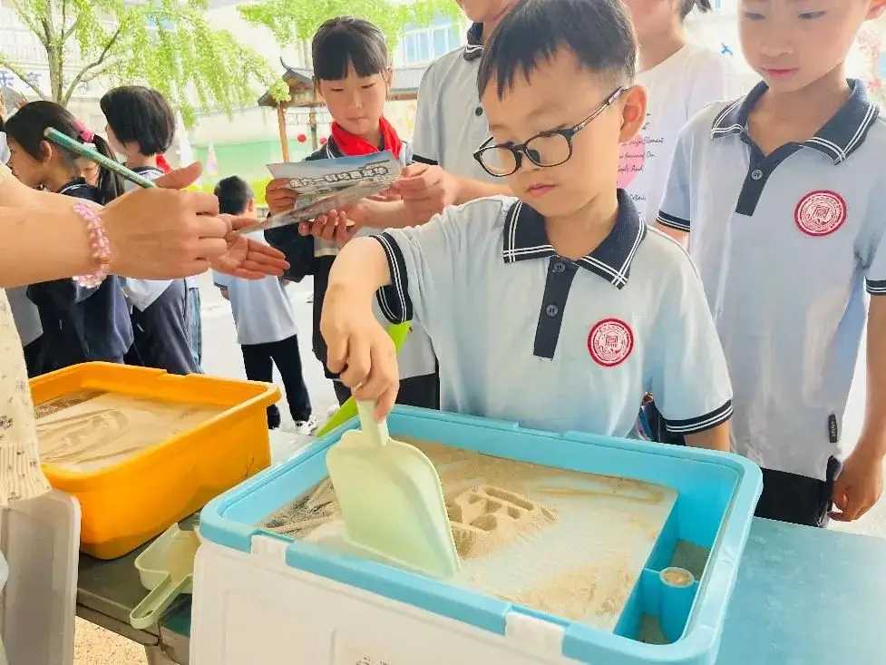 “家门口青少年宫”活动走进岩山小学、宁围小学新华校区、义桥二小、凤标小学和通惠小学 第27张 “家门口青少年宫”活动走进岩山小学、宁围小学新华校区、义桥二小、凤标小学和通惠小学 第27张