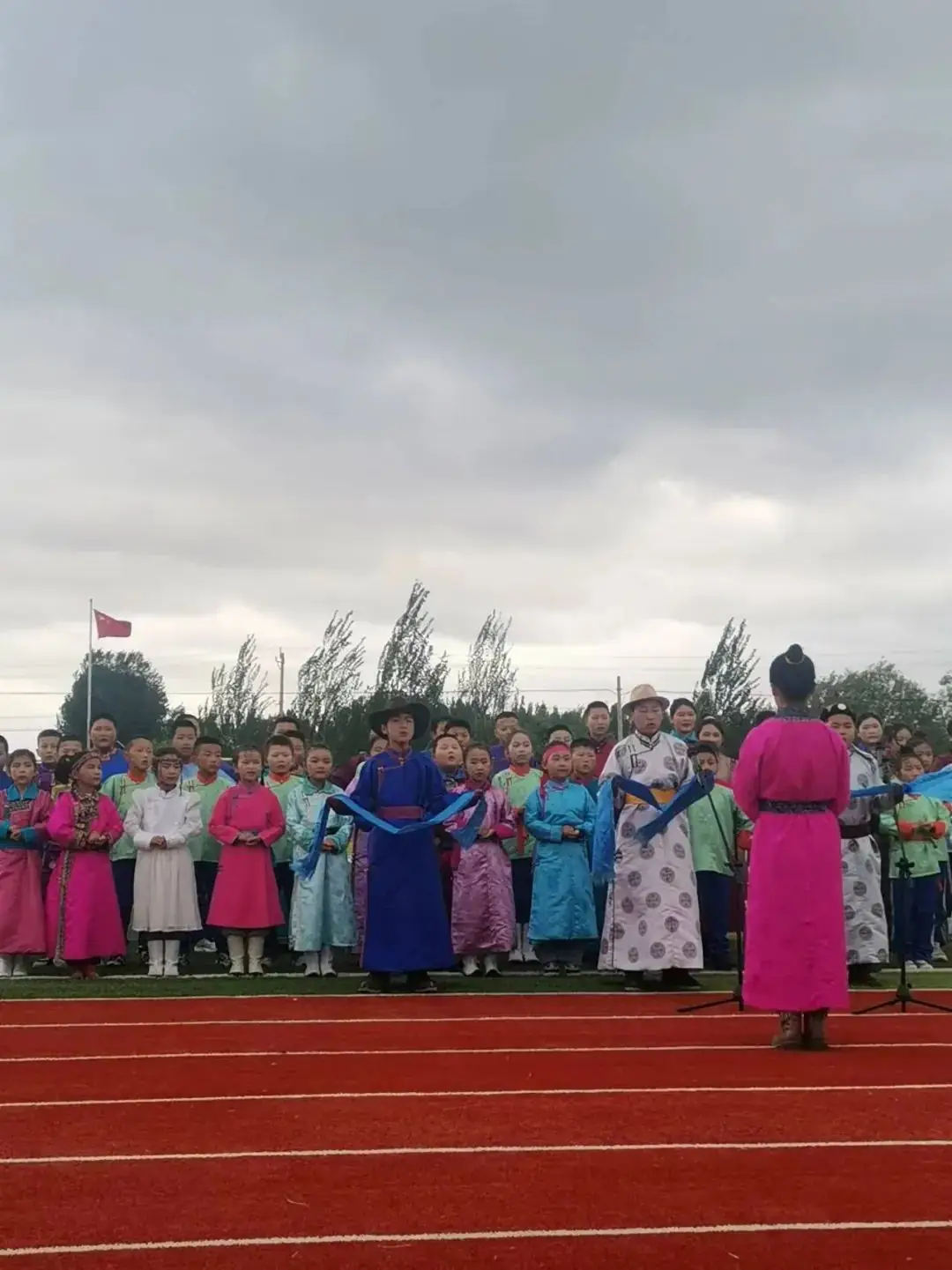 扎嘎斯台第二小学庆祝六一儿童节文艺汇演活动纪实 第8张 扎嘎斯台第二小学庆祝六一儿童节文艺汇演活动纪实 第8张