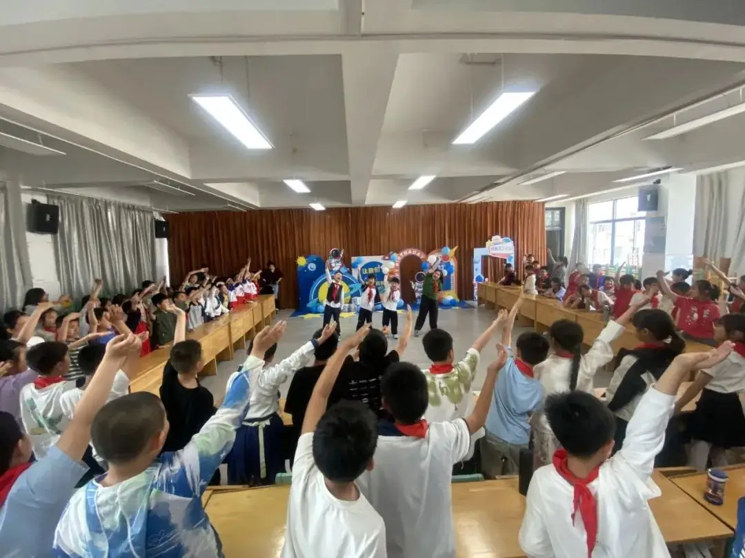 【实小教育集团•城港小学】“拾”级而上,快乐成长——城港小学三年级成长仪式 第12张
