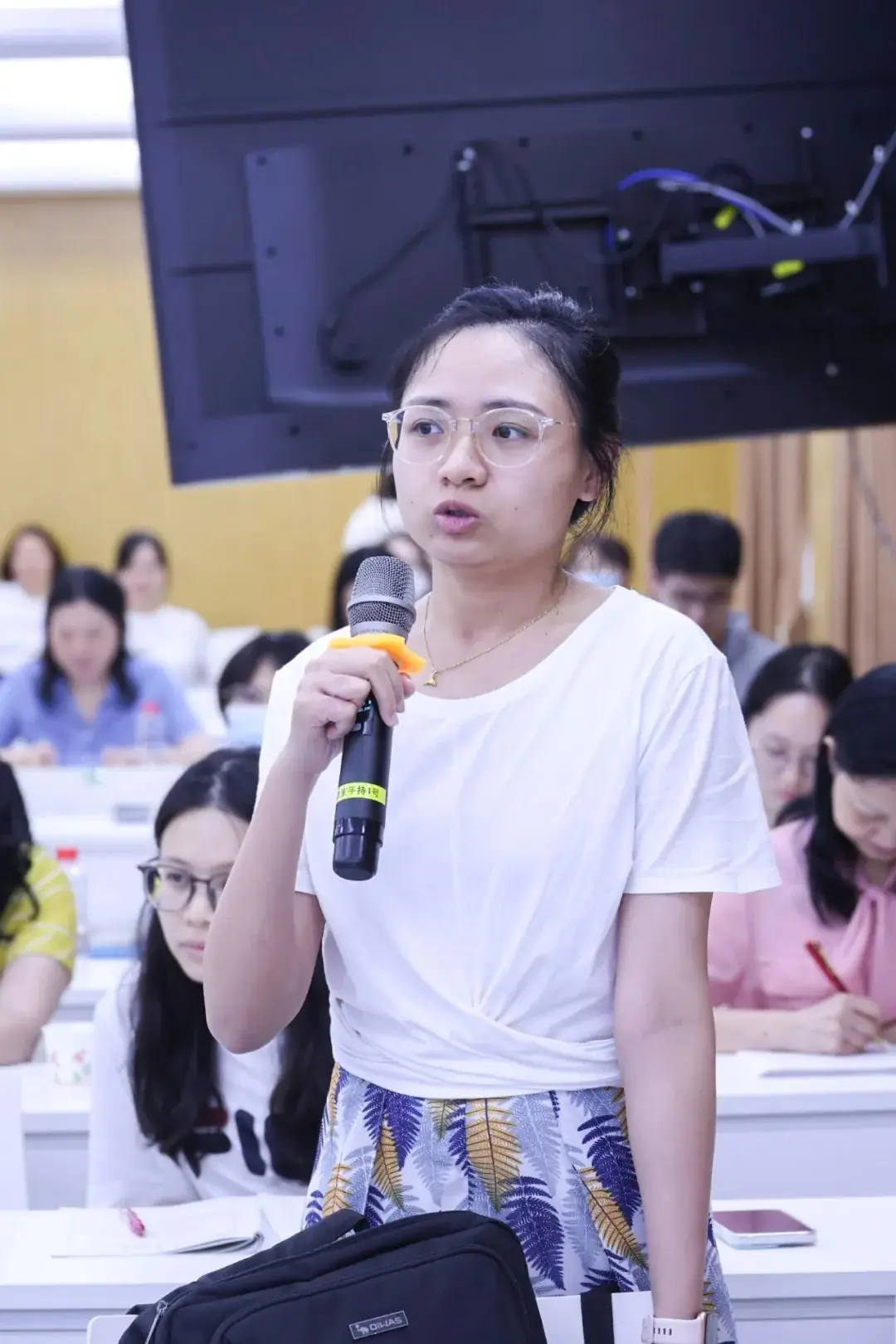 中国教育学会副会长唐江澎:和新莲小学的老师一起把一生交给海 第15张 中国教育学会副会长唐江澎:和新莲小学的老师一起把一生交给海 第15张