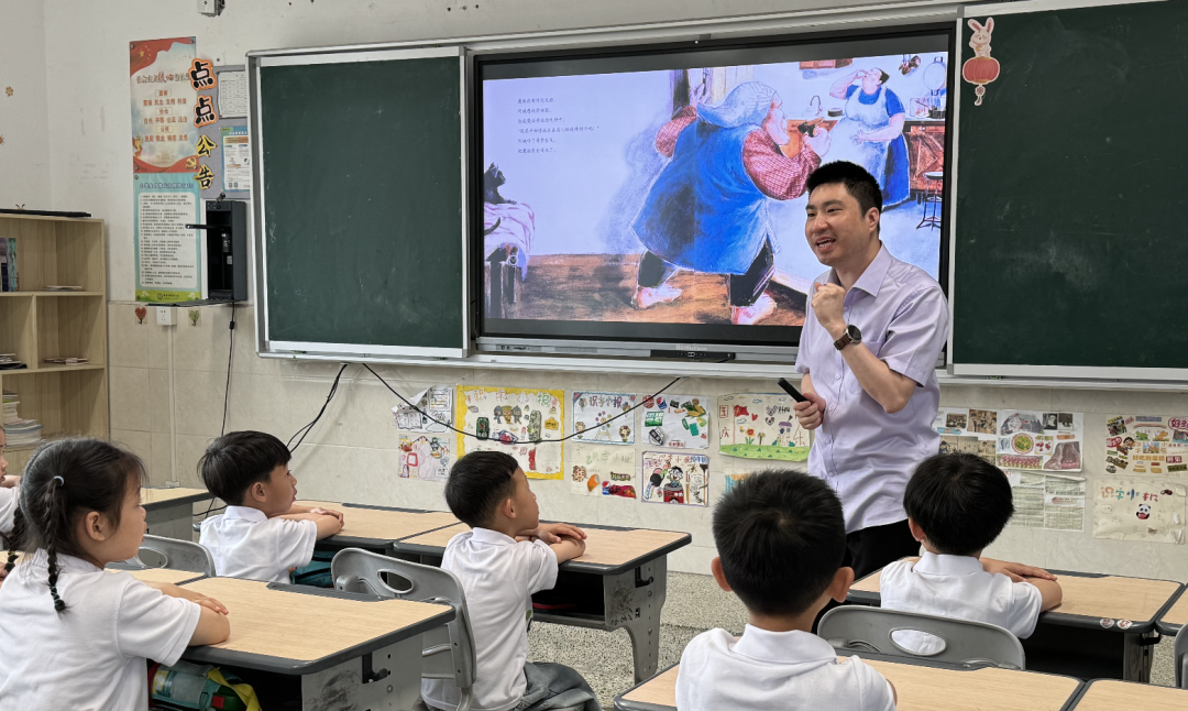 扬帆学海|儿童友好:小学初体验 衔接促成长——石帆一小牵手石帆朴湖幼儿园幼小衔接活动 第9张 扬帆学海|儿童友好:小学初体验 衔接促成长——石帆一小牵手石帆朴湖幼儿园幼小衔接活动 第9张