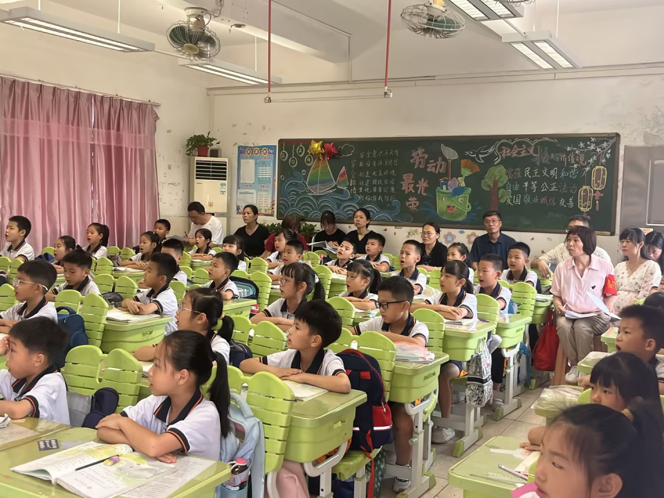 【春蕾•周刊】春蕾小学第十五周工作总结 第31张 【春蕾•周刊】春蕾小学第十五周工作总结 第31张