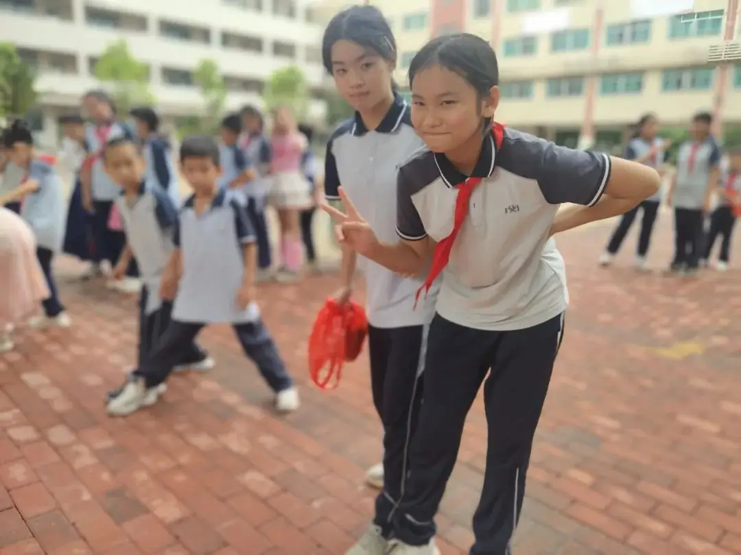 【榕文快讯】红领巾爱祖国——中兴小学开展庆“六·一”系列活动 第47张 【榕文快讯】红领巾爱祖国——中兴小学开展庆“六·一”系列活动 第47张
