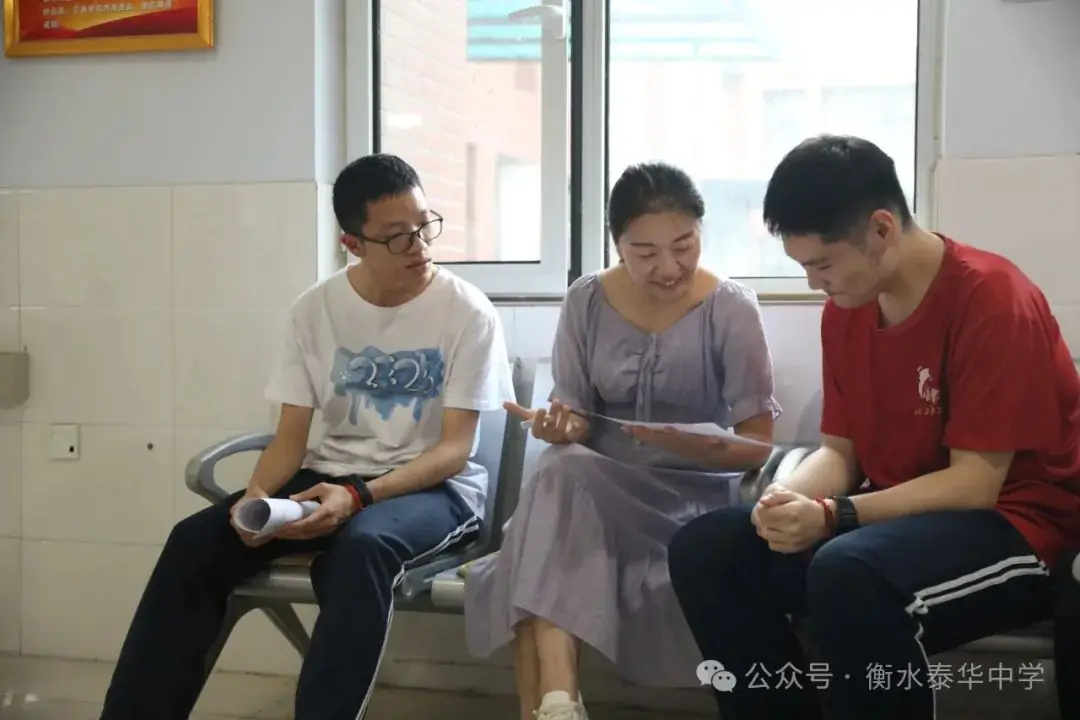 高考冲刺进行时!衡水泰华中学高三复习部教师全程陪伴答疑解惑 第22张