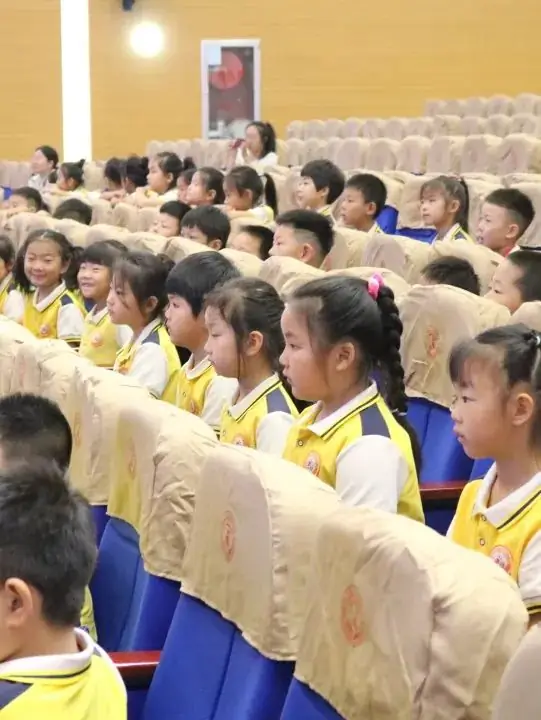【泉引桥•春晖】小学零距离 成长初体验——幼儿园参观小学活动 第14张 【泉引桥•春晖】小学零距离 成长初体验——幼儿园参观小学活动 第14张