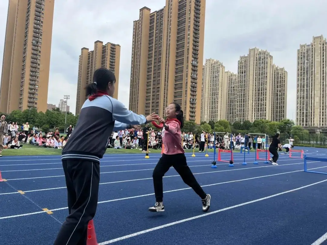春城实验小学第十一届体育节来喽!精彩纷呈,邀您来看 第50张 春城实验小学第十一届体育节来喽!精彩纷呈,邀您来看 第50张