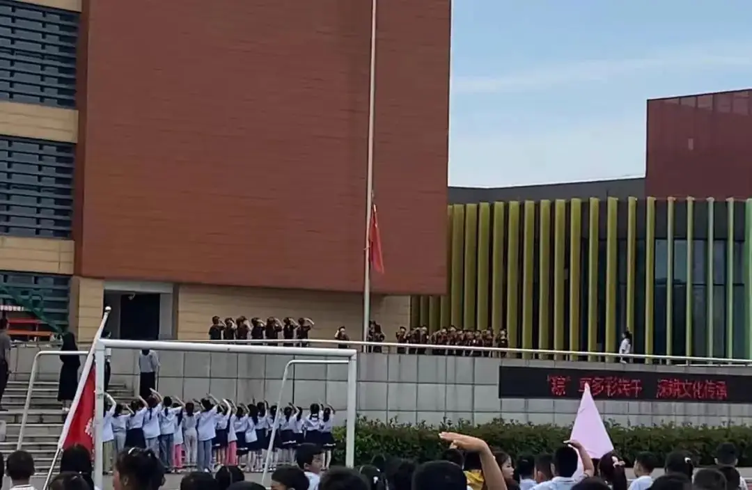 “趣”探小学 “幼”见成长——人民幼儿园西湖园区大班组参观小学活动 第4张 “趣”探小学 “幼”见成长——人民幼儿园西湖园区大班组参观小学活动 第4张