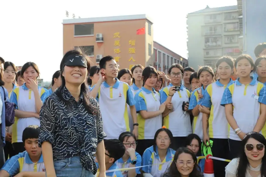 【清廉学校】减压赋能 乐赢中考——怀化市第二中举行中考考前减压活动 第35张