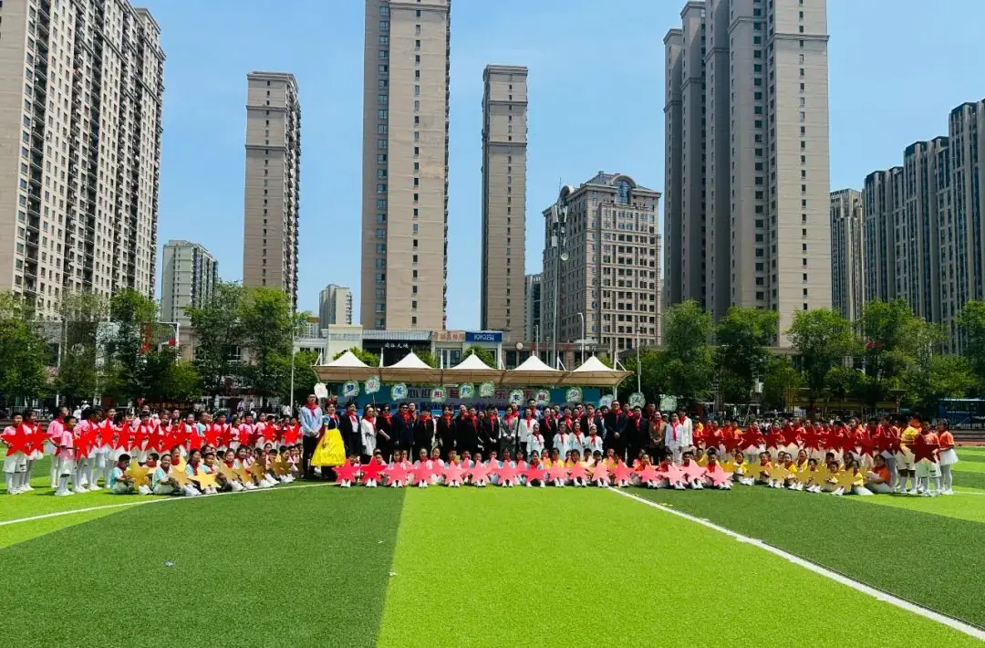 【新康少先队】新康小学大型团体操表演“冰雪飞扬”在道里区少先队主题队日风采展示活动中一展风采! 第11张 【新康少先队】新康小学大型团体操表演“冰雪飞扬”在道里区少先队主题队日风采展示活动中一展风采! 第11张