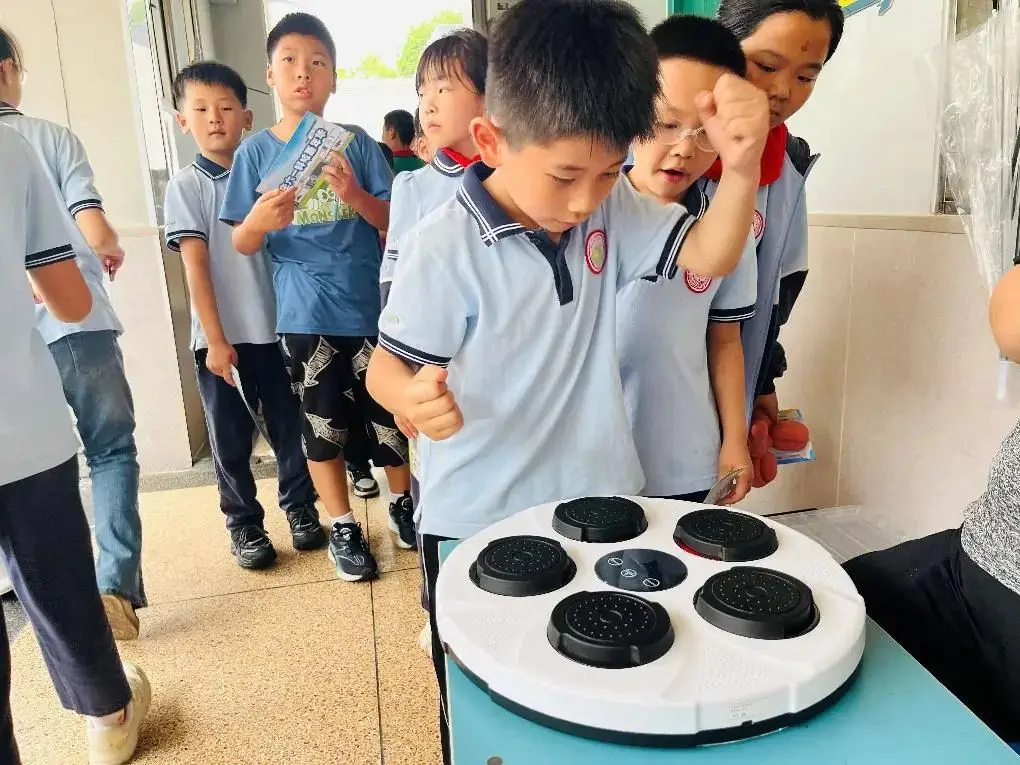 “家门口青少年宫”活动走进岩山小学、宁围小学新华校区、义桥二小、凤标小学和通惠小学 第26张 “家门口青少年宫”活动走进岩山小学、宁围小学新华校区、义桥二小、凤标小学和通惠小学 第26张