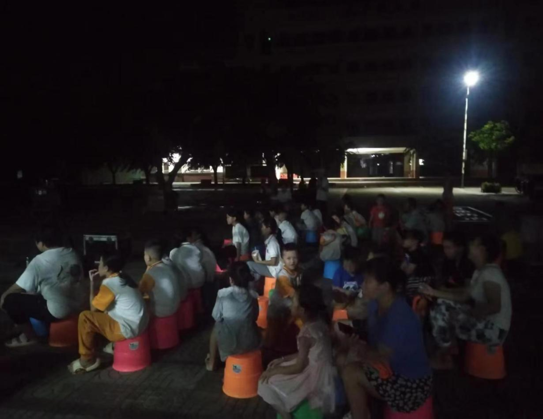 文昌市罗豆农场中心小学2024年春季学生观看教育电影活动 第3张 文昌市罗豆农场中心小学2024年春季学生观看教育电影活动 第3张