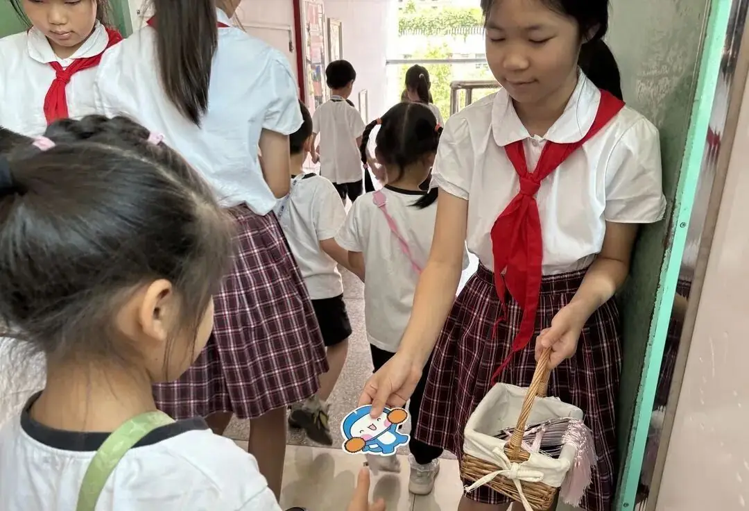 【鸟瞰】第一季第10期“小学我们来了”幼小衔接系列活动 第44张 【鸟瞰】第一季第10期“小学我们来了”幼小衔接系列活动 第44张