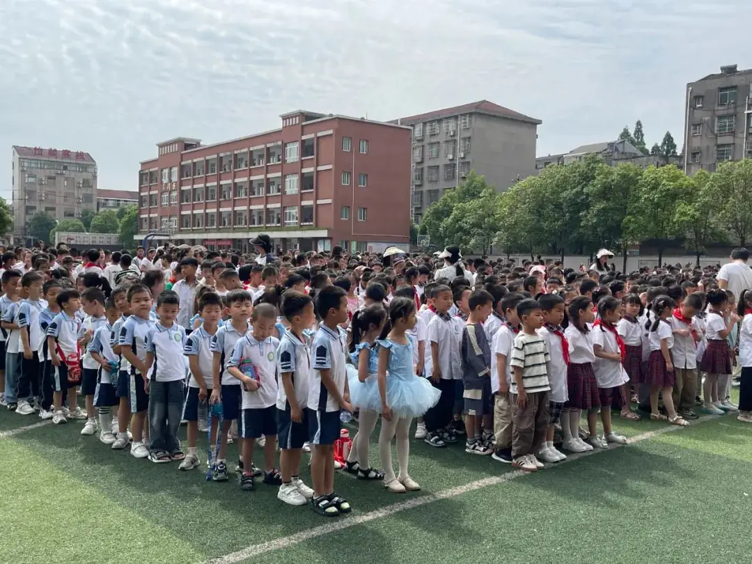 【幼小衔接】 初探小学 “幼”见成长——春溪集幼儿园大班走进小学 第18张 【幼小衔接】 初探小学 “幼”见成长——春溪集幼儿园大班走进小学 第18张
