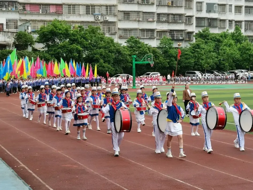 丹寨县城关第一小学第十四周要闻回顾 第59张 丹寨县城关第一小学第十四周要闻回顾 第59张