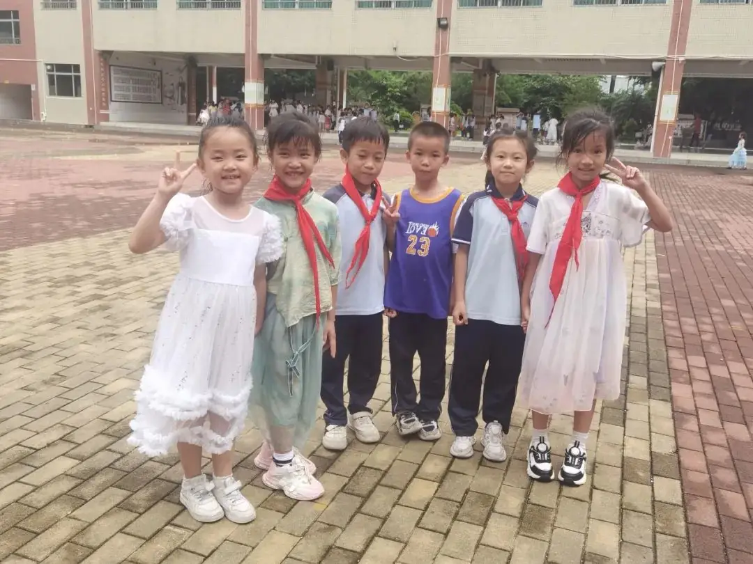 【榕文快讯】红领巾爱祖国——中兴小学开展庆“六·一”系列活动 第48张 【榕文快讯】红领巾爱祖国——中兴小学开展庆“六·一”系列活动 第48张