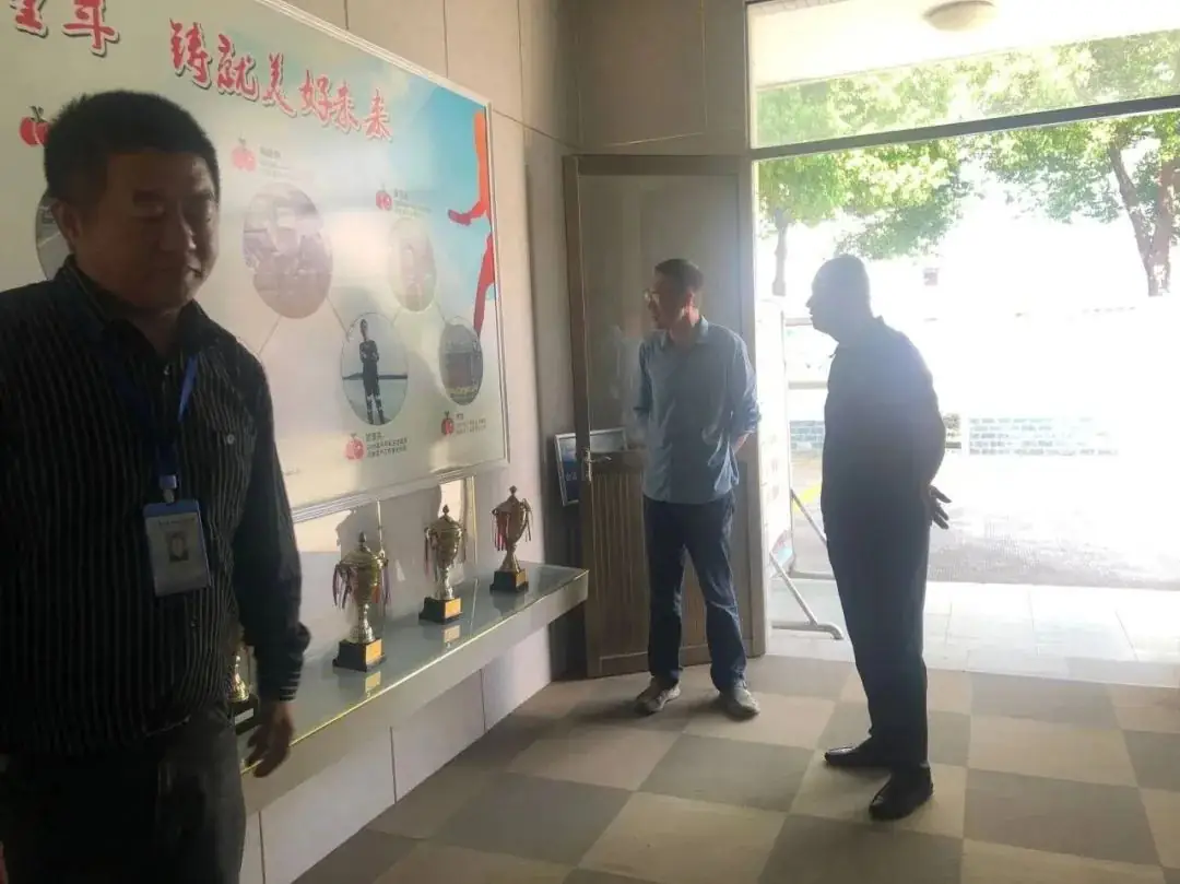 【石屏小学 情感德育】爱心企业家、乒乓球著名教练与石屏小学师生同庆“六一”暨少年宫成果展示、石榴读书节闭幕式文艺汇演活动 第132张