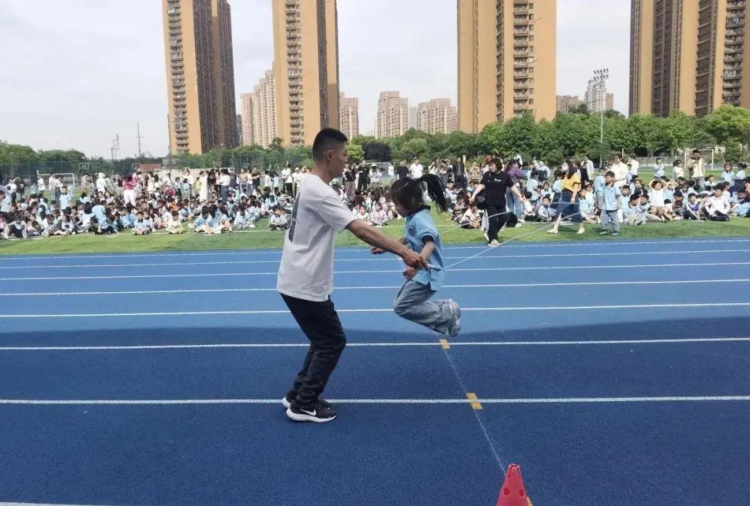 春城实验小学第十一届体育节来喽!精彩纷呈,邀您来看 第59张 春城实验小学第十一届体育节来喽!精彩纷呈,邀您来看 第59张