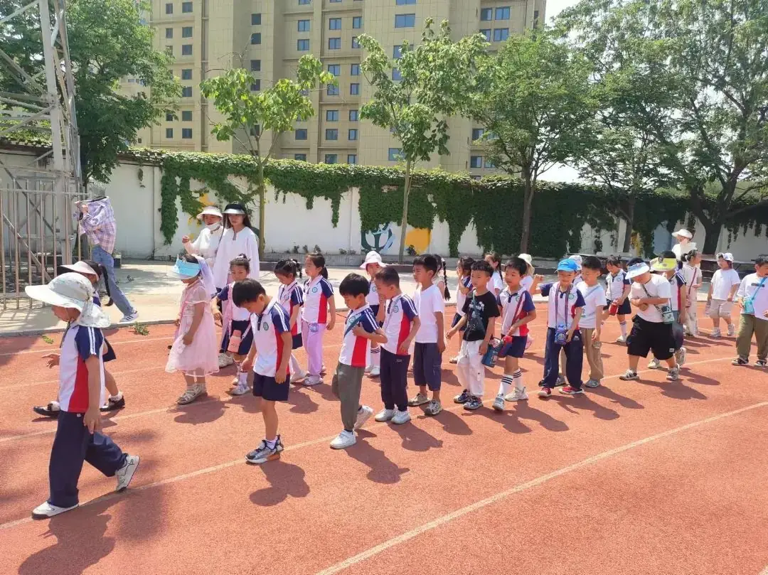 【幼小衔接】初探小学 “幼”见成长——下淀中心幼儿园大班参观小学活动 第28张