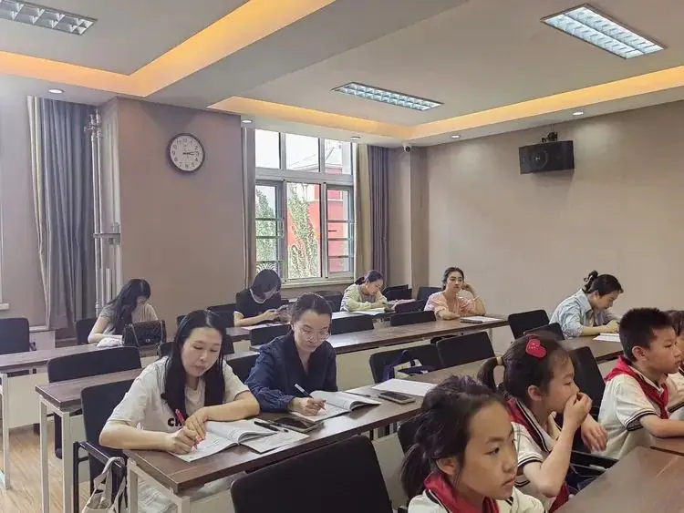太原杏花岭区新建路小学富力华庭分校“劳动+科学”跨学科“融、凝、展、促”课堂教学研讨活动 第15张 太原杏花岭区新建路小学富力华庭分校“劳动+科学”跨学科“融、凝、展、促”课堂教学研讨活动 第15张