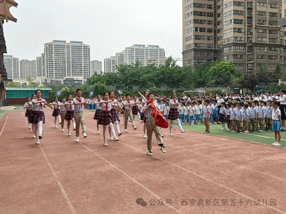 【高新教育】“探秘小学,幼见成长”—西安高新区第五十六幼儿园参观小学活动 第25张 【高新教育】“探秘小学,幼见成长”—西安高新区第五十六幼儿园参观小学活动 第25张