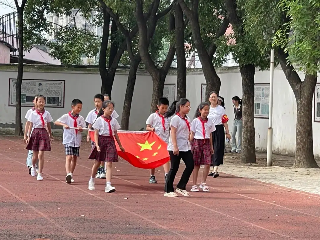 【幼小衔接】 初探小学 “幼”见成长——春溪集幼儿园大班走进小学 第17张 【幼小衔接】 初探小学 “幼”见成长——春溪集幼儿园大班走进小学 第17张