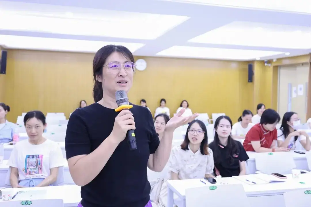 中国教育学会副会长唐江澎:和新莲小学的老师一起把一生交给海 第17张 中国教育学会副会长唐江澎:和新莲小学的老师一起把一生交给海 第17张