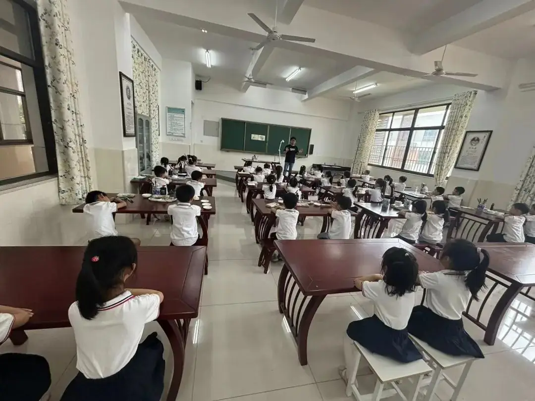 【幼小衔接】走进小学,体验成长——无为市南惠幼儿园教育集团本部大班组参观小学活动 第89张 【幼小衔接】走进小学,体验成长——无为市南惠幼儿园教育集团本部大班组参观小学活动 第89张