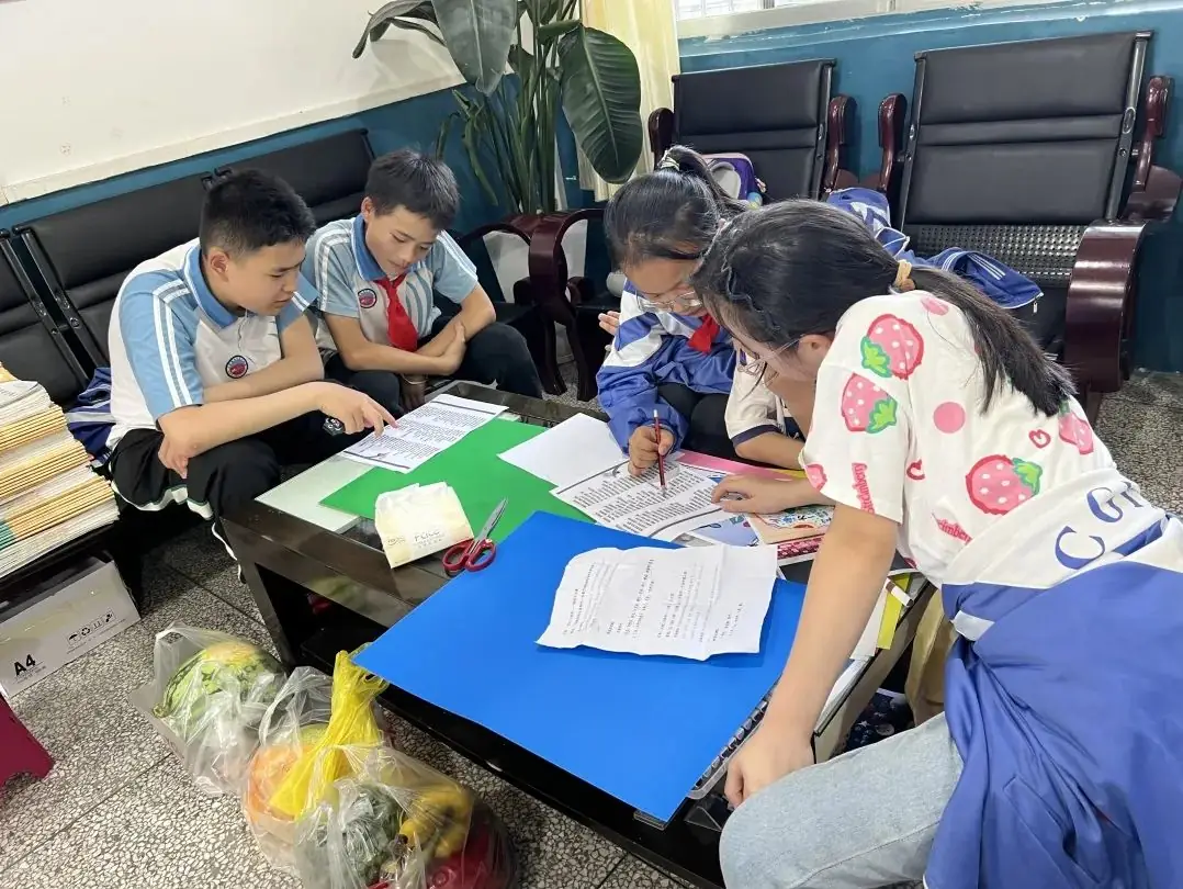 丹寨县城关第一小学第十四周要闻回顾 第30张 丹寨县城关第一小学第十四周要闻回顾 第30张