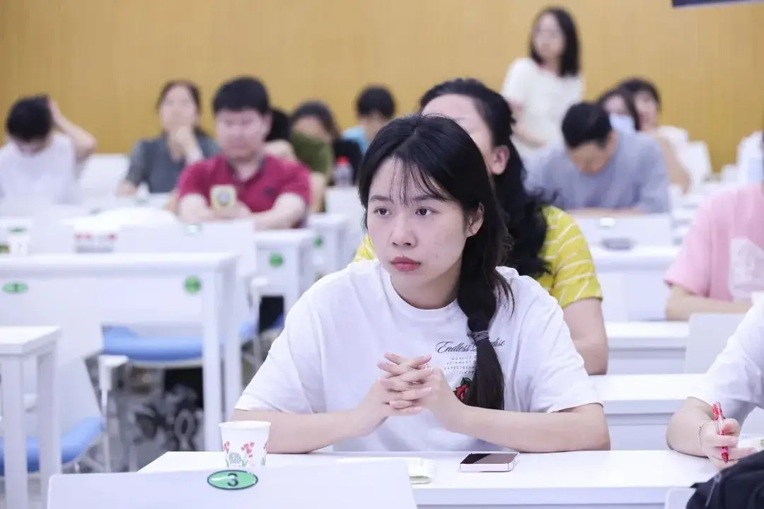 中国教育学会副会长唐江澎:和新莲小学的老师一起把一生交给海 第10张 中国教育学会副会长唐江澎:和新莲小学的老师一起把一生交给海 第10张