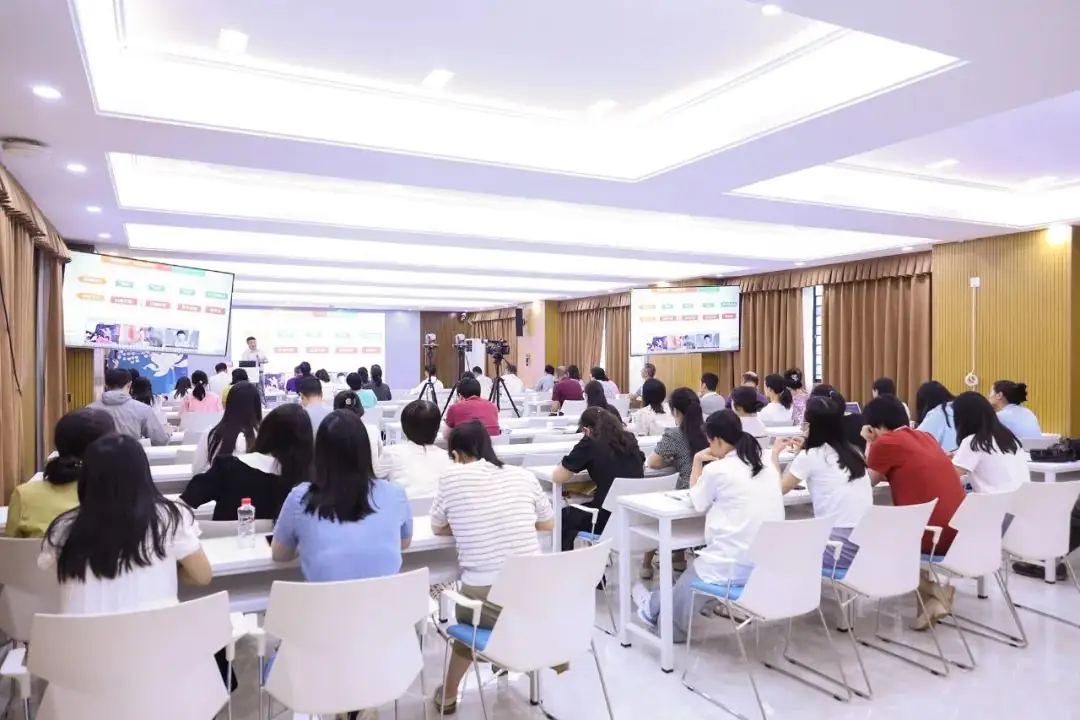 中国教育学会副会长唐江澎:和新莲小学的老师一起把一生交给海 第8张 中国教育学会副会长唐江澎:和新莲小学的老师一起把一生交给海 第8张