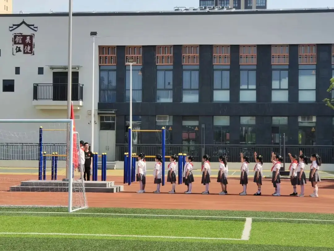 初探小学 “幼”见成长——合肥市琥珀名城和园幼儿园大班幼儿走进小学 第5张