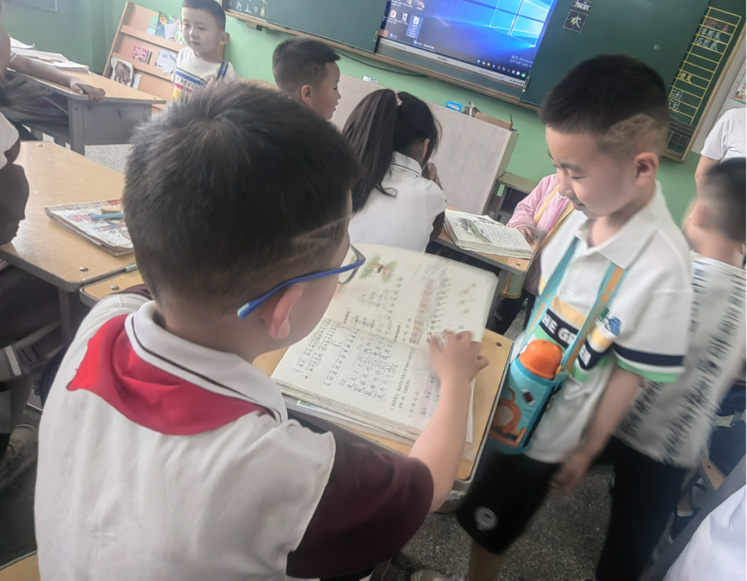 【西苑园动态】走进小学校园 科学幼小衔接 ——榆次七幼教育集团西苑园大班幼儿走进小学-第15张图片-四季读书网 【西苑园动态】走进小学校园 科学幼小衔接 ——榆次七幼教育集团西苑园大班幼儿走进小学-第15张图片-四季读书网