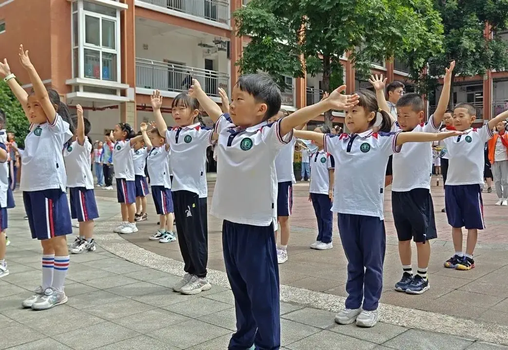 【艾幼动态】走进小学,玉艾携手,筑梦成长--科技城新区艾乐幼儿园参观小学记 第35张 【艾幼动态】走进小学,玉艾携手,筑梦成长--科技城新区艾乐幼儿园参观小学记 第35张