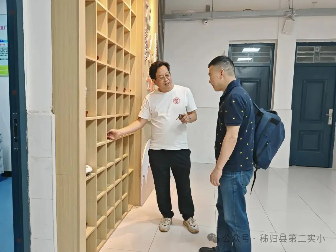 三峡大学陈文智教授莅临第二实验小学送教,助力师生共成长 第5张 三峡大学陈文智教授莅临第二实验小学送教,助力师生共成长 第5张