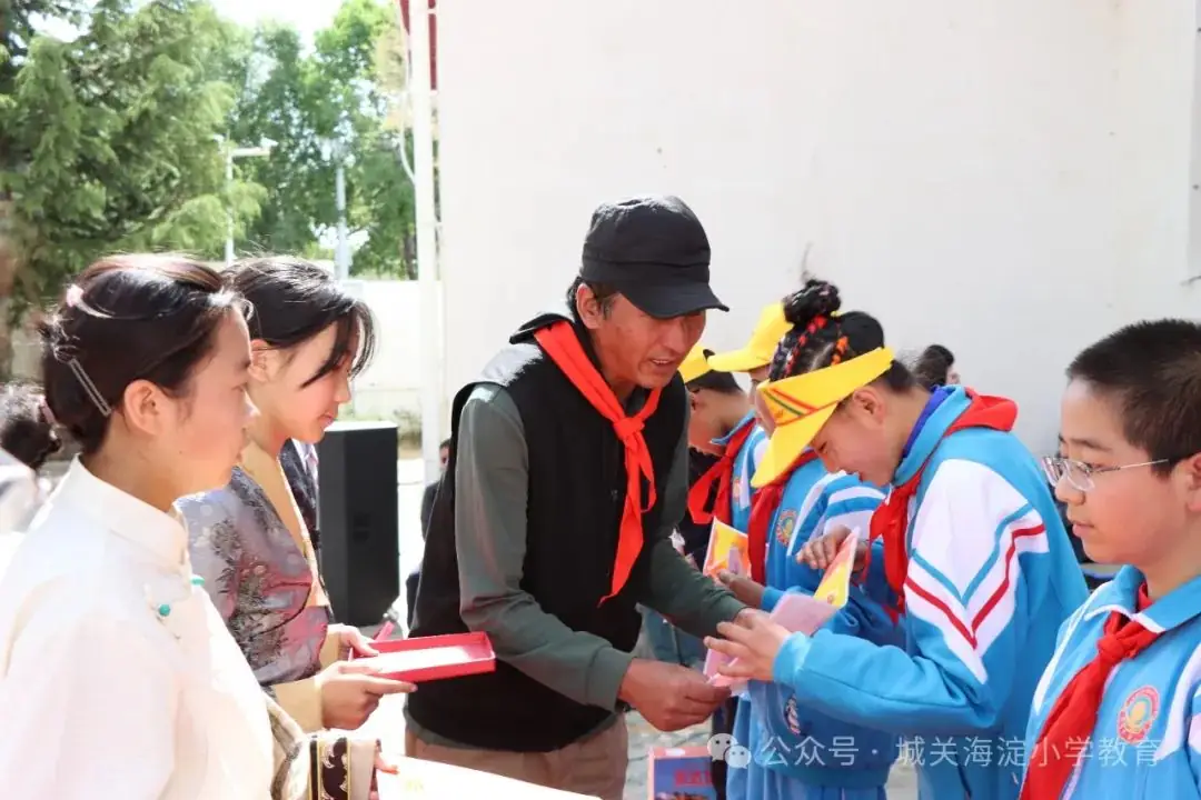 城关区海淀小学隆重举行六一国际儿童节庆祝活动——愿孩子们眼中有神、心中有光,健康成长、节日快乐 第25张