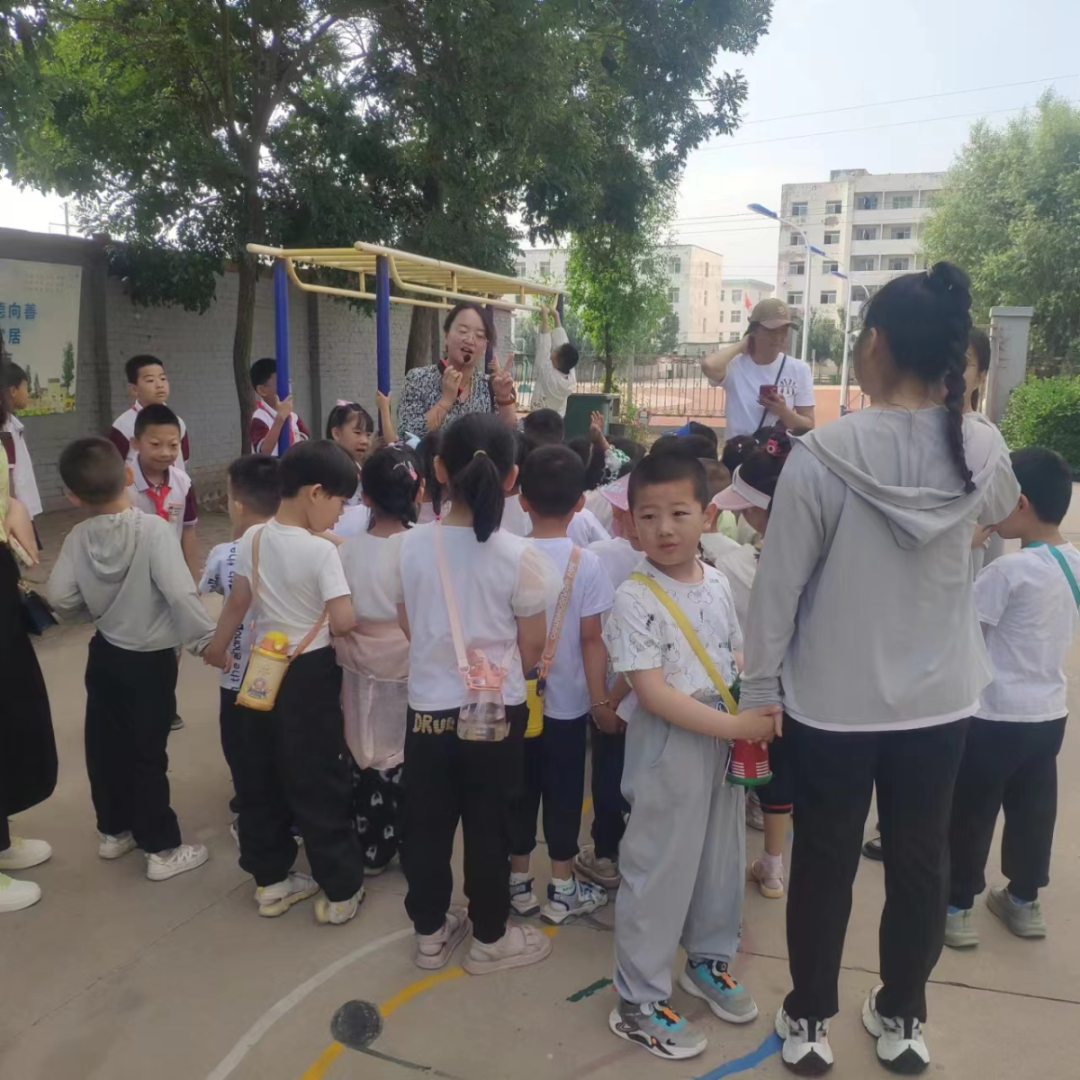 【西苑园动态】走进小学校园 科学幼小衔接 ——榆次七幼教育集团西苑园大班幼儿走进小学-第7张图片-四季读书网 【西苑园动态】走进小学校园 科学幼小衔接 ——榆次七幼教育集团西苑园大班幼儿走进小学-第7张图片-四季读书网