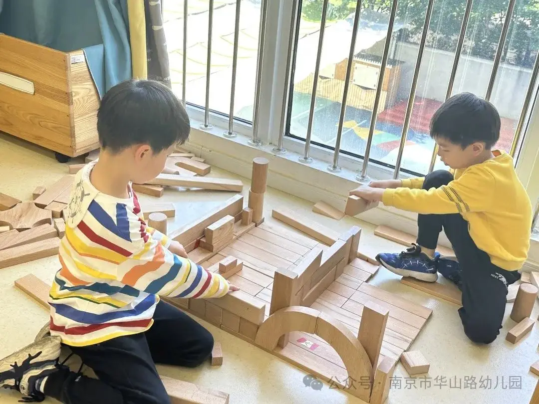 【爱生长活动】大三班:搭建小学 第8张 【爱生长活动】大三班:搭建小学 第8张