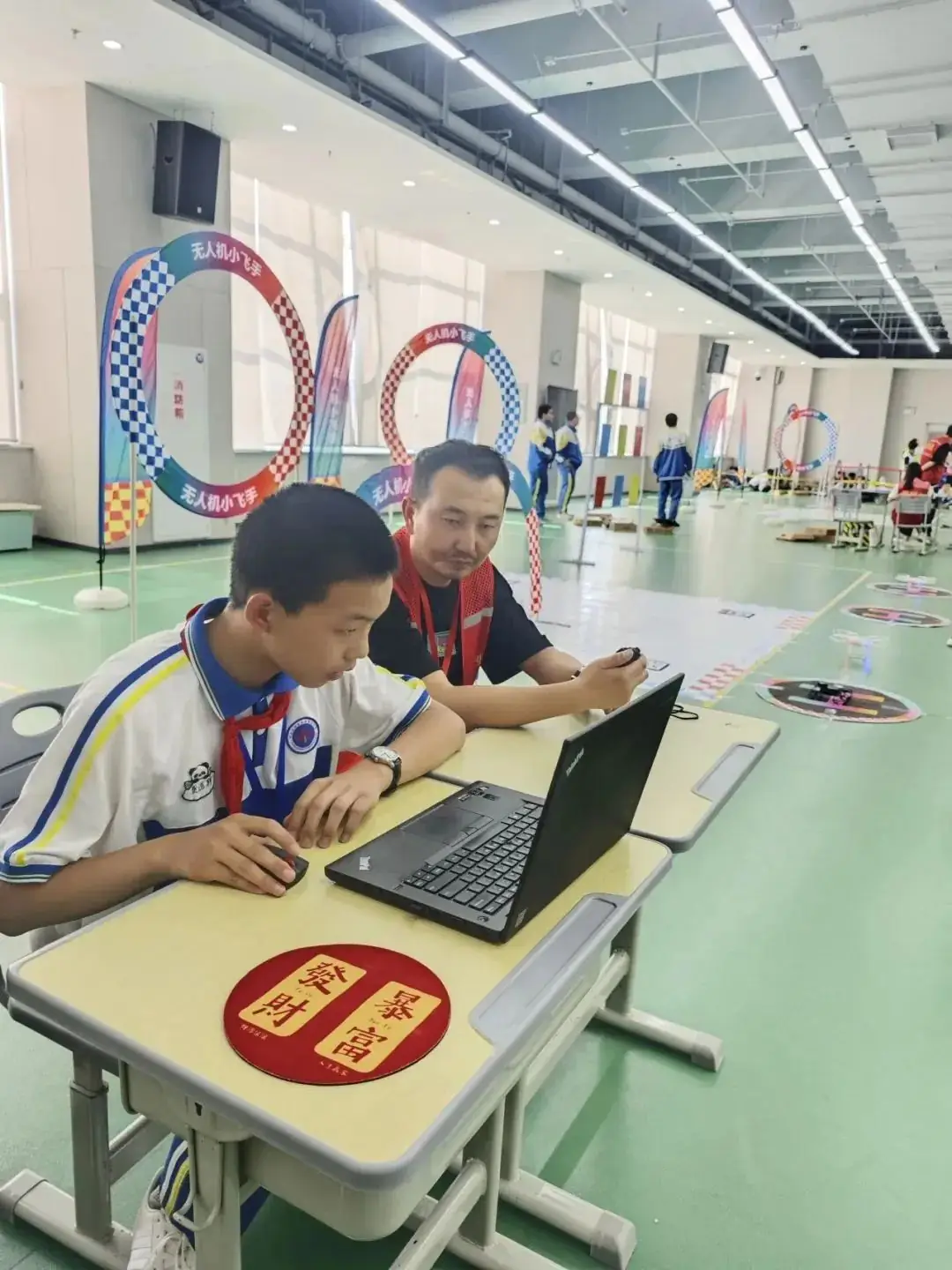 鄂托克旗棋盘井第三小学无人机创客社团参加全国青少年科技教育成果展示大赛内蒙古自治区区域赛 第5张 鄂托克旗棋盘井第三小学无人机创客社团参加全国青少年科技教育成果展示大赛内蒙古自治区区域赛 第5张