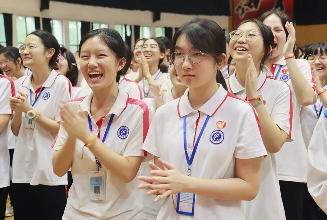 【高考倒计时2天】热血出征,乐中必胜!2024届高三高考出征誓师仪式 第19张 【高考倒计时2天】热血出征,乐中必胜!2024届高三高考出征誓师仪式 第19张
