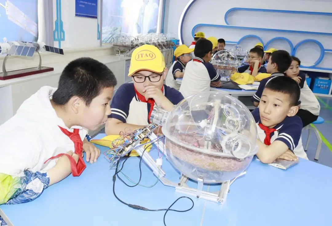 追科技之光 逐航天之梦 太原杏花岭小学教育集团科学教育参观体验主题活动 第26张 追科技之光 逐航天之梦 太原杏花岭小学教育集团科学教育参观体验主题活动 第26张
