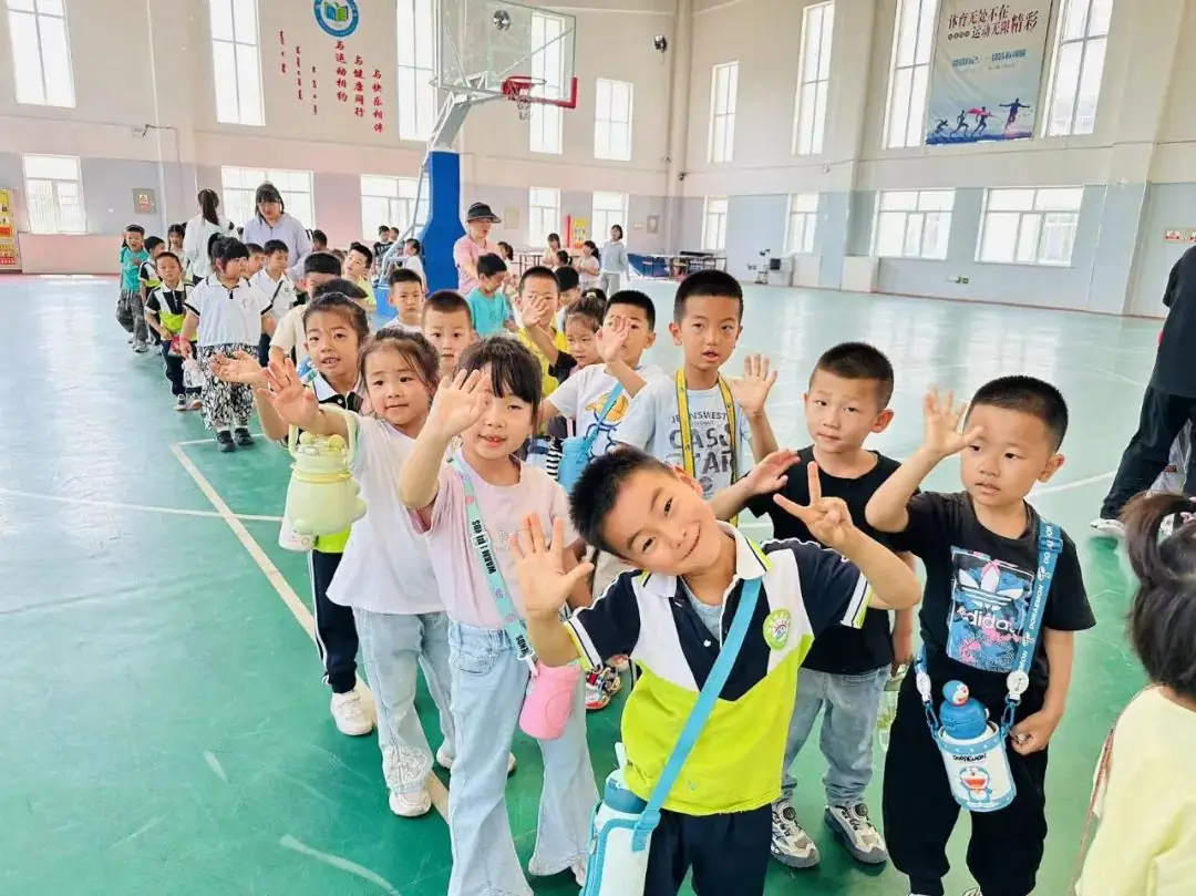 【幼小衔接】小学生活初体验——科教路幼儿园幼小衔接系列活动之参观小学 第11张 【幼小衔接】小学生活初体验——科教路幼儿园幼小衔接系列活动之参观小学 第11张