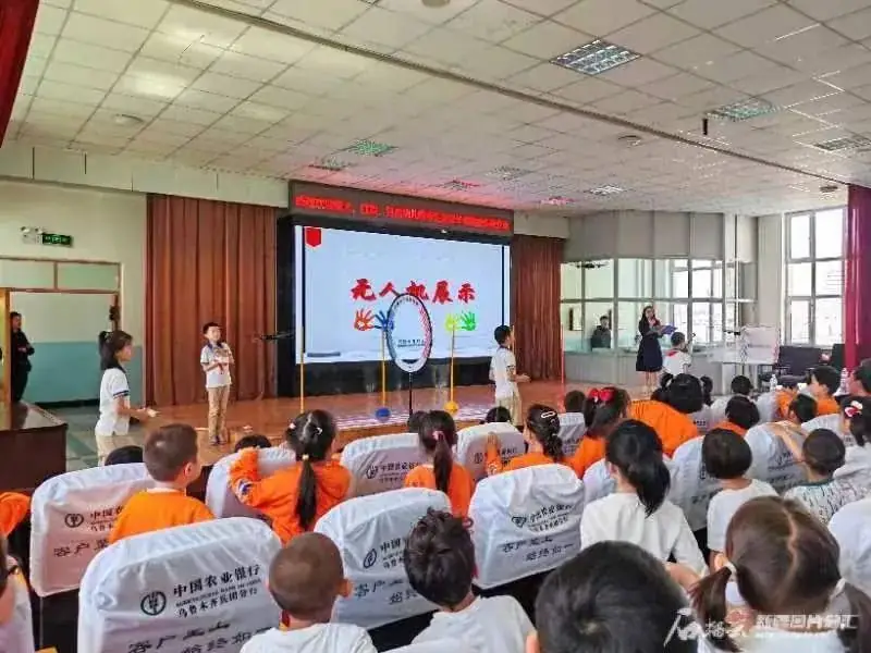 【石榴花开】乌市幼儿园萌娃进校园 感受小学生活 第3张 【石榴花开】乌市幼儿园萌娃进校园 感受小学生活 第3张